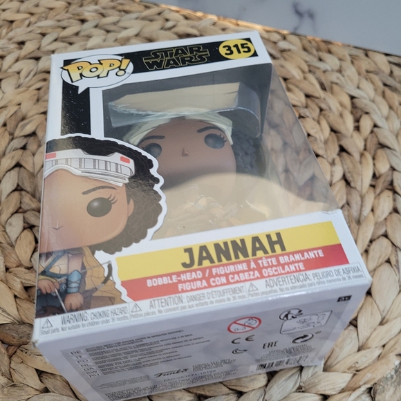 Funko Pop! Vinyl: Star Wars - Jannah #315 - Picture 2 of 3